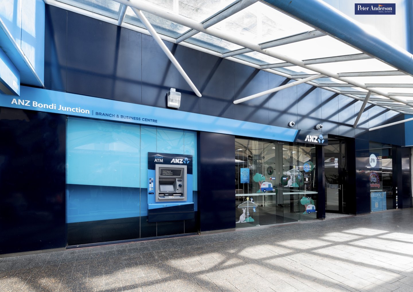 The ANZ Bank Building in the centre of Bondi Junction Mall with 3 levels, Bank, Gym and carpark for 15+ cars of Grosvenor Lane